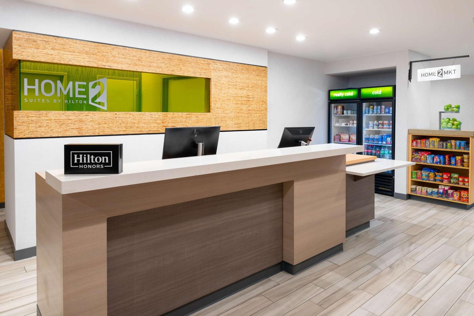 Home2 Suites By Hilton Buffalo Airport/ Galleria Mall Чіктоваґа Екстер'єр фото